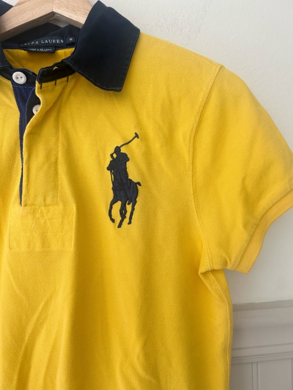 Y2K Ralph Lauren Men’s Medium Yellow Polo Shirt with Navy Big Pony - Picture 3 of 10